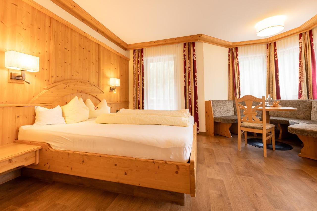 Aktiv & Vitalhotel Bergcristall Neustift im Stubaital Exterior photo