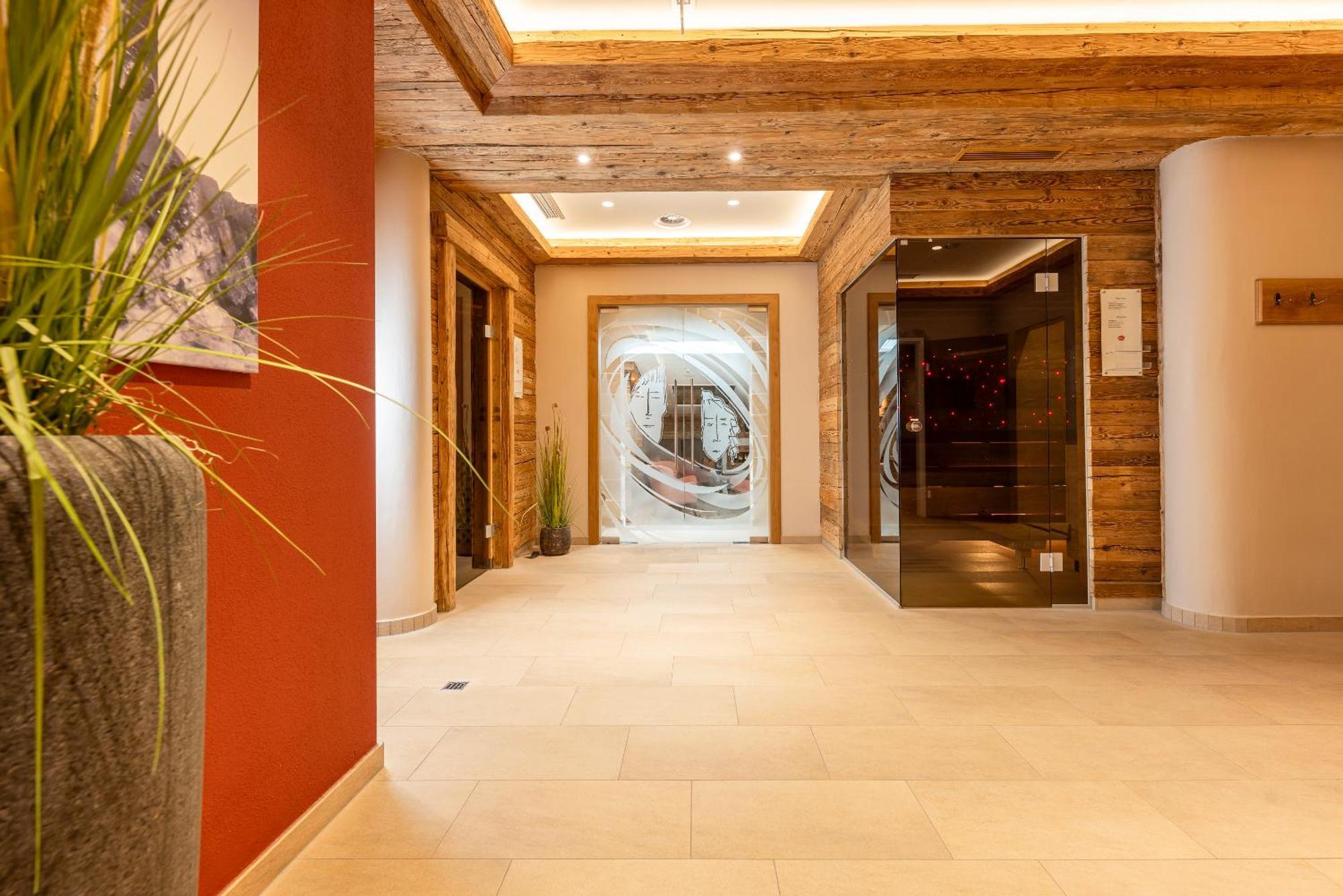 Aktiv & Vitalhotel Bergcristall Neustift im Stubaital Exterior photo